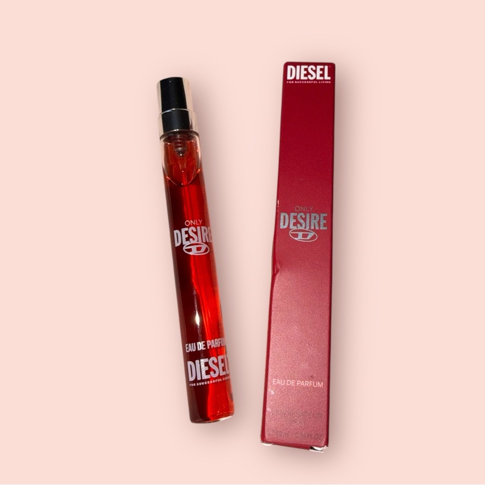Diesel Only Desire Eau de Parfum Spray - Red